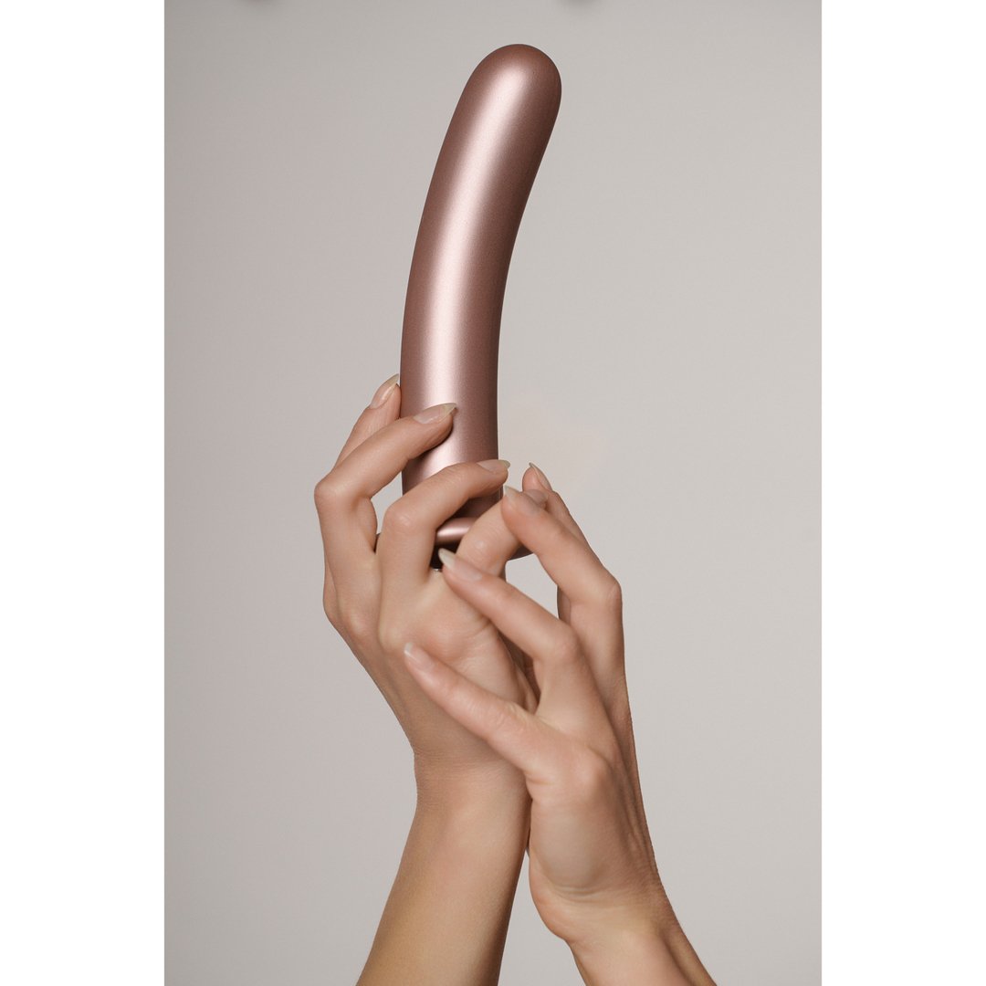 17 cm Gladde Silicone G - spot Dildo met Suction Cup en Luxe Metallic Kleur - EroticToyzSiliconen Dildo'sOuch! by Shots