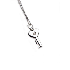 Chained Locking Bracelet and Necklace with Lock - EroticToyzProducten,Lingerie,Accessoires Lingerie,Lichaamssieraden,,GeslachtsneutraalXR Brands